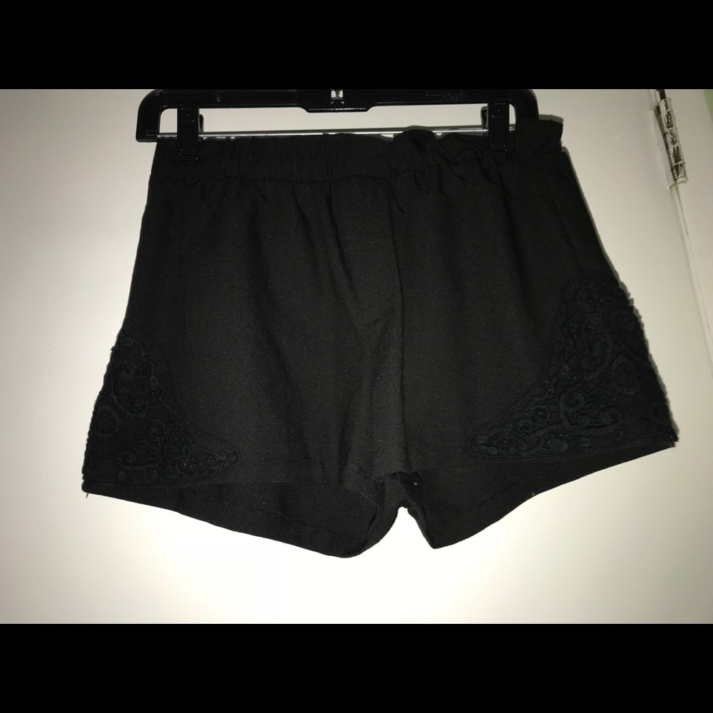 Shorts - Picture 2 of 3